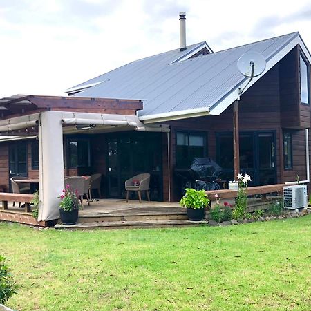 Waimaire Matarangi Bed & Breakfast ภายนอก รูปภาพ